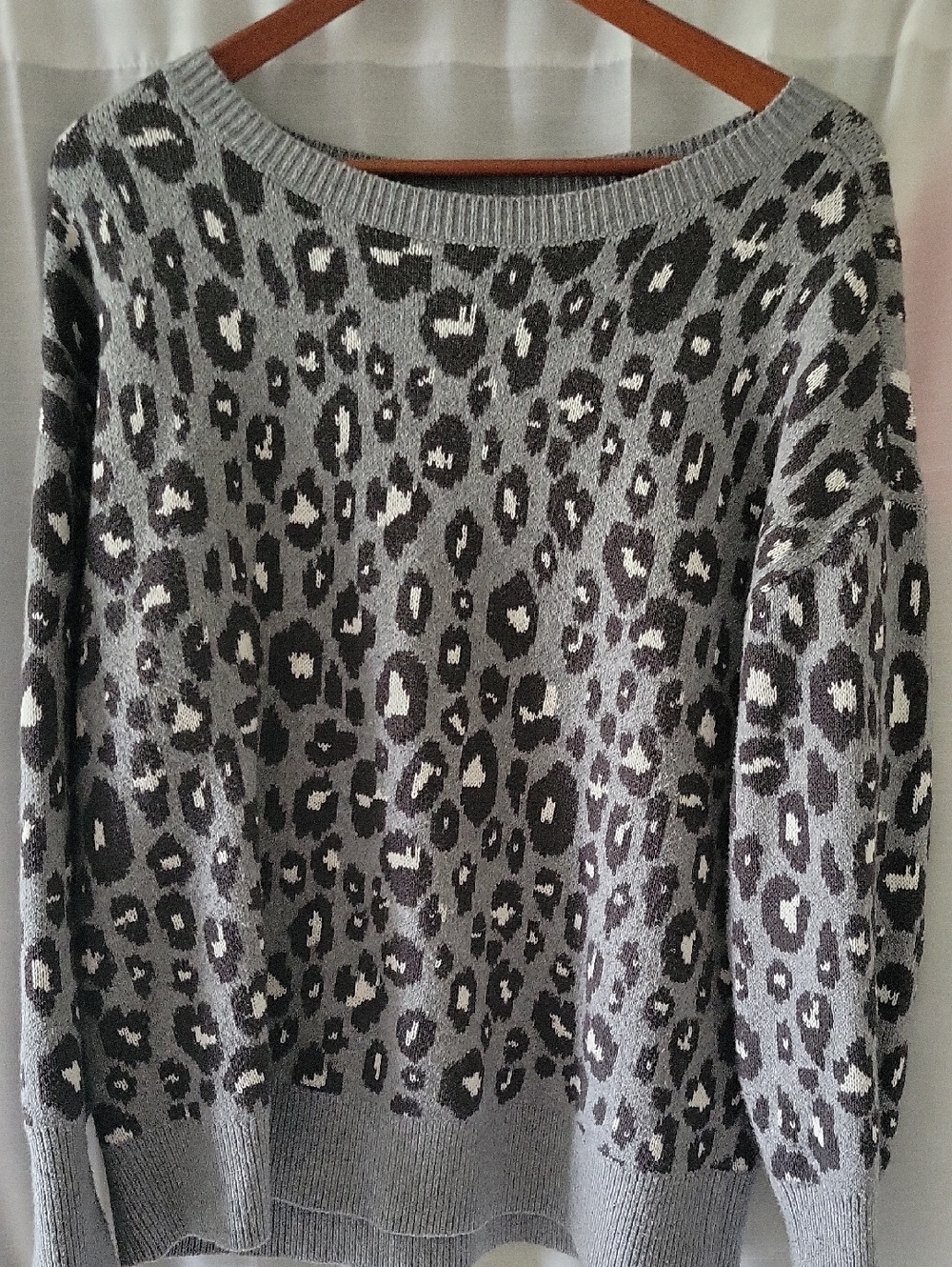 Lucky Brand Gray Leopard Print Scoop Neck Sweater